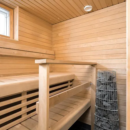 Cozy Holiday Home With Sauna, Outside Jacuzzi & Breakfast Espoo Extérieur photo