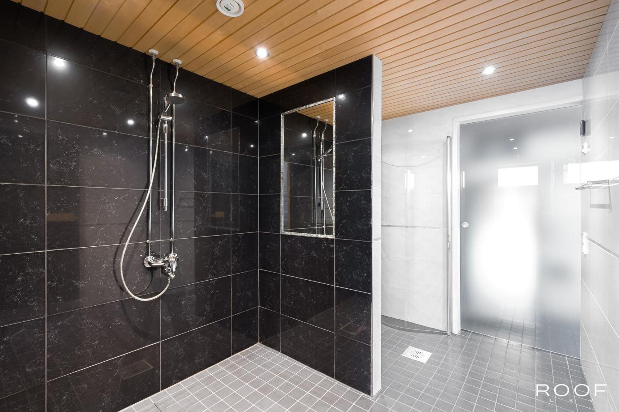 Hébergement de vacances Cozy With Sauna, Outside Jacuzzi & Breakfast